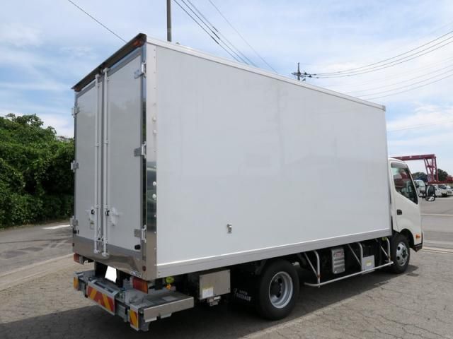 https://jema-auto-bucket.eu-central-1.linodeobjects.com/uploads/1761186283540-24070574_04.jpg