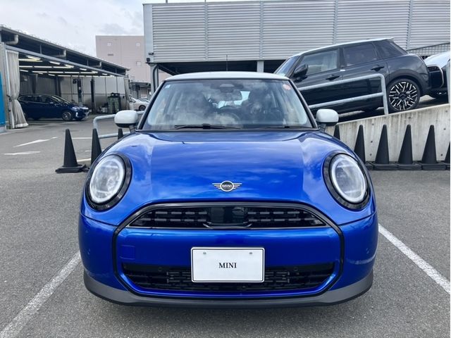 https://jema-auto-bucket.eu-central-1.linodeobjects.com/uploads/1776487762809-07150216_01.jpg
