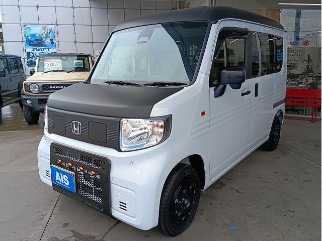 https://jema-auto-bucket.eu-central-1.linodeobjects.com/uploads/1777643662097-12150151_01.jpg