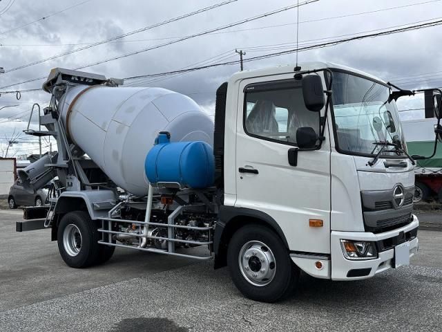 https://jema-auto-bucket.eu-central-1.linodeobjects.com/uploads/1778035663476-24069609_01.jpg