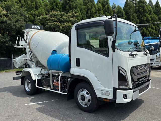 https://jema-auto-bucket.eu-central-1.linodeobjects.com/uploads/1778035762625-24865091_01.jpg