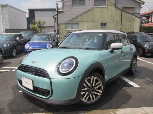 https://jema-auto-bucket.eu-central-1.linodeobjects.com/uploads/1778045395707-23650294_01.jpg