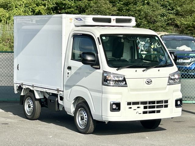 https://jema-auto-bucket.eu-central-1.linodeobjects.com/uploads/1778046035435-26050067_01.jpg