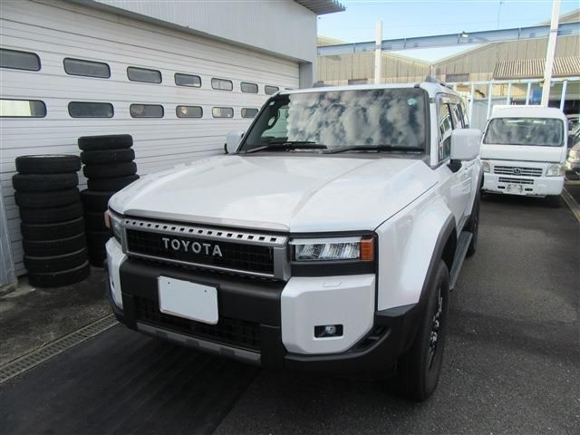 https://jema-auto-bucket.eu-central-1.linodeobjects.com/uploads/1778674034295-25866348_01.jpg