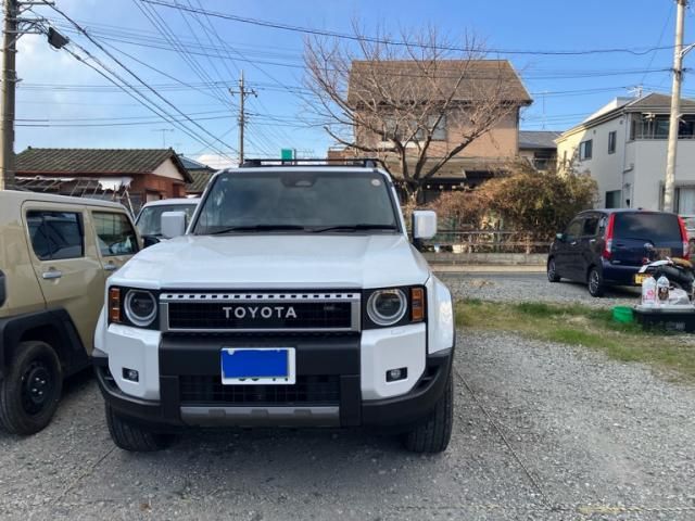 https://jema-auto-bucket.eu-central-1.linodeobjects.com/uploads/1778735445914-02665529_01.jpg