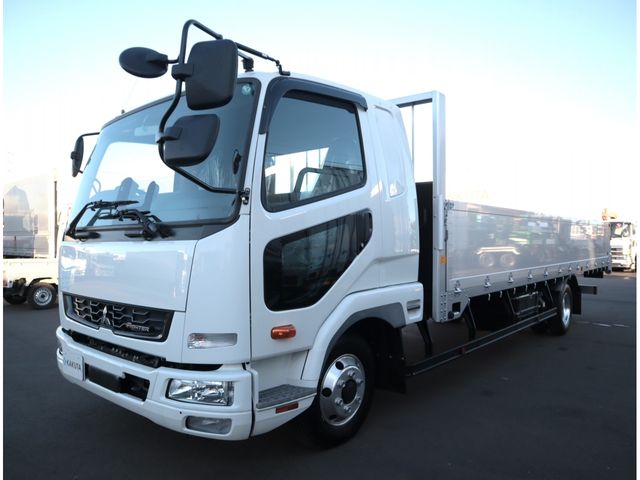 https://jema-auto-bucket.eu-central-1.linodeobjects.com/uploads/1782985001924-00950124_01.jpg