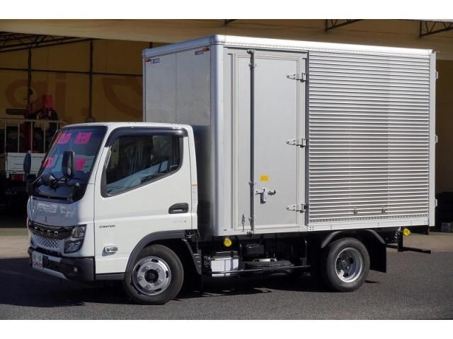 https://jema-auto-bucket.eu-central-1.linodeobjects.com/uploads/1782993479213-17065241_01.jpg