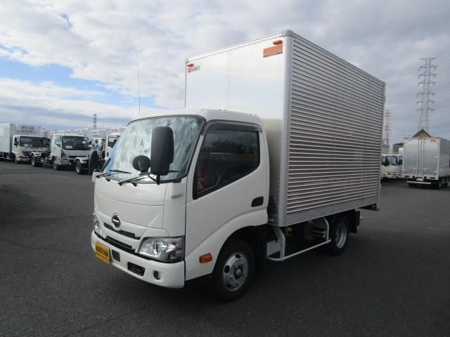 https://jema-auto-bucket.eu-central-1.linodeobjects.com/uploads/1784029686890-17065286_01.jpg