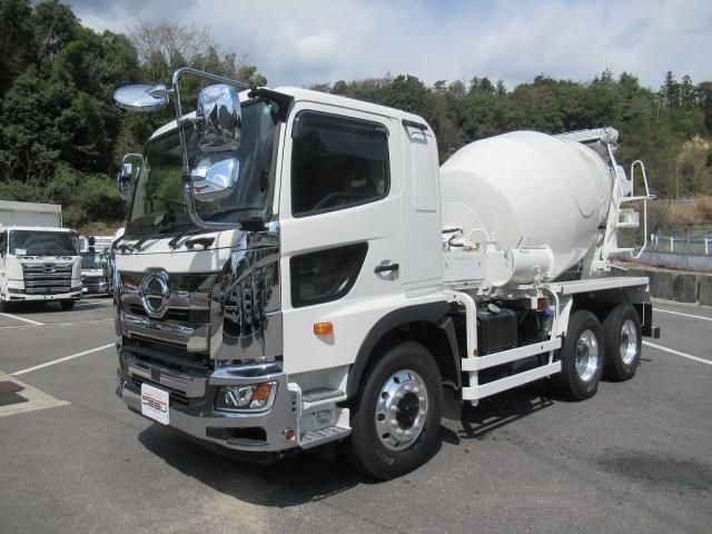 https://jema-auto-bucket.eu-central-1.linodeobjects.com/uploads/1784064046249-24266424_01.jpg