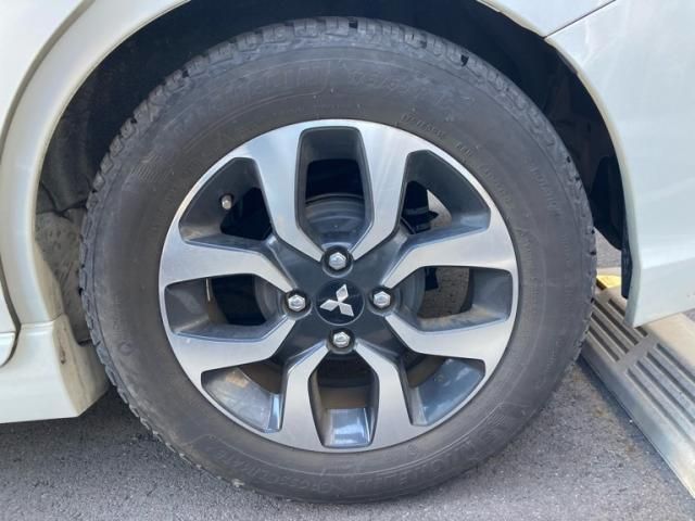 https://jema-auto-bucket.eu-central-1.linodeobjects.com/uploads/1784225424385-03765523_05.jpg